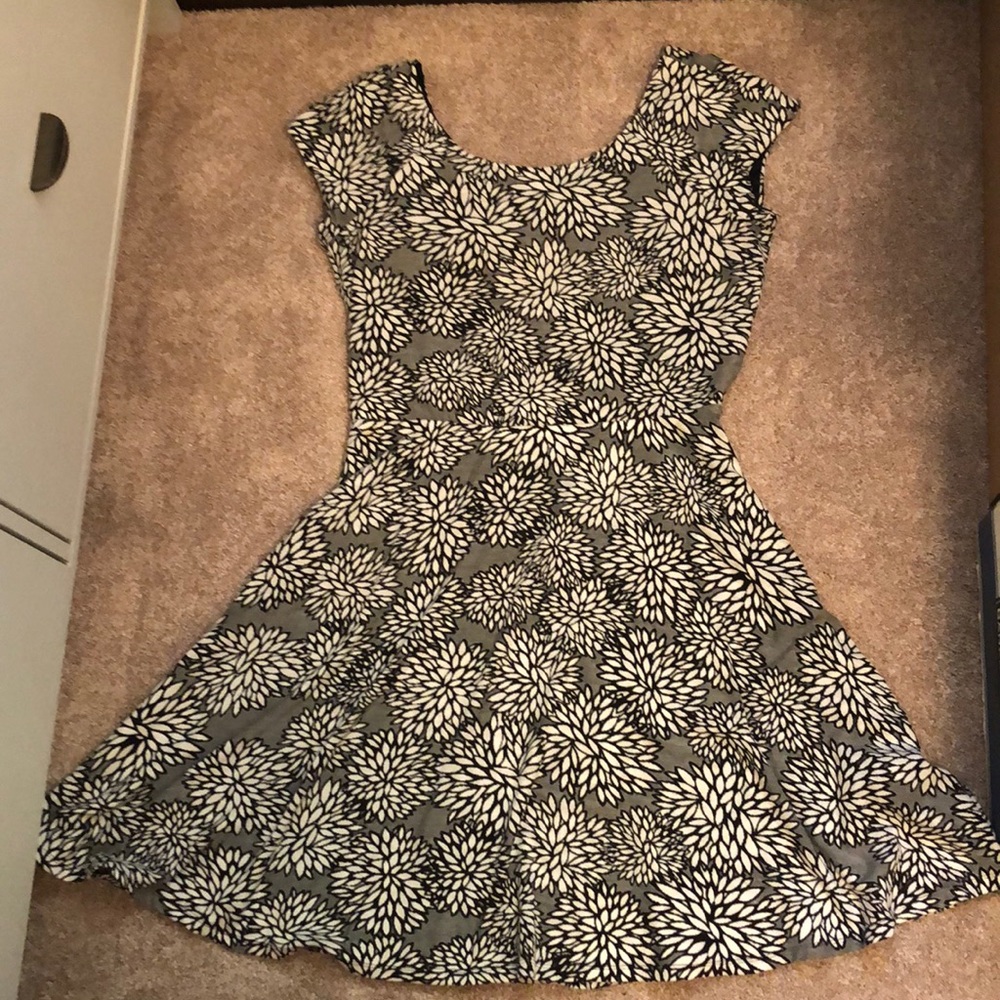 Ronni Nicole sundress